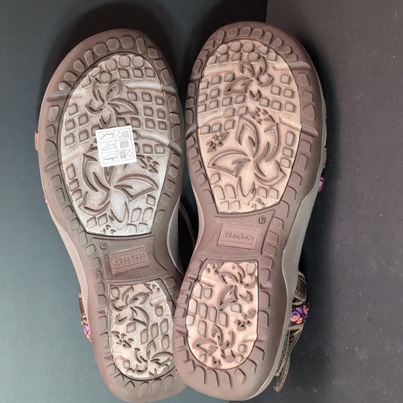 Sketchers Regay Slim Woman's Brown/Purple Sandals,size 8. - Picture 7 of 9